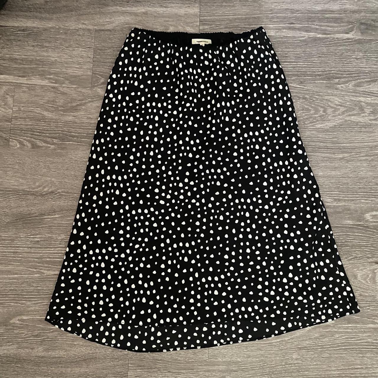 Max Studio Women's Black and White Skirt | Depop