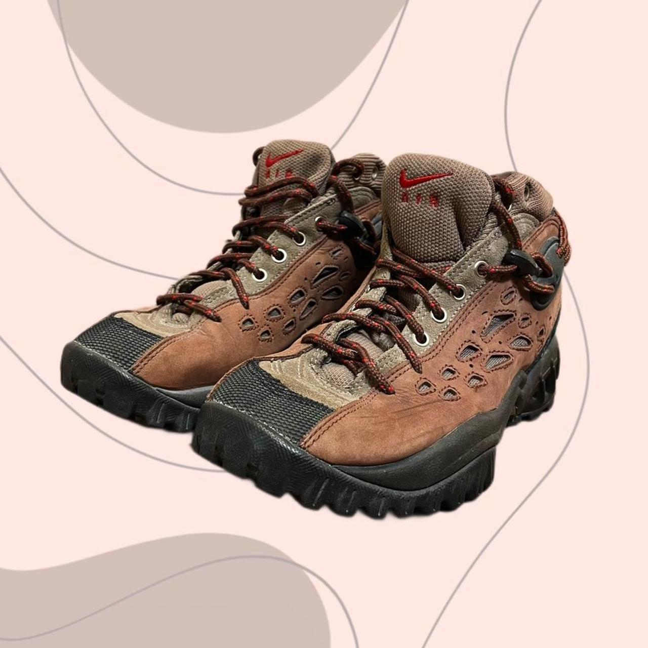 Steel toe hot sale boots nike