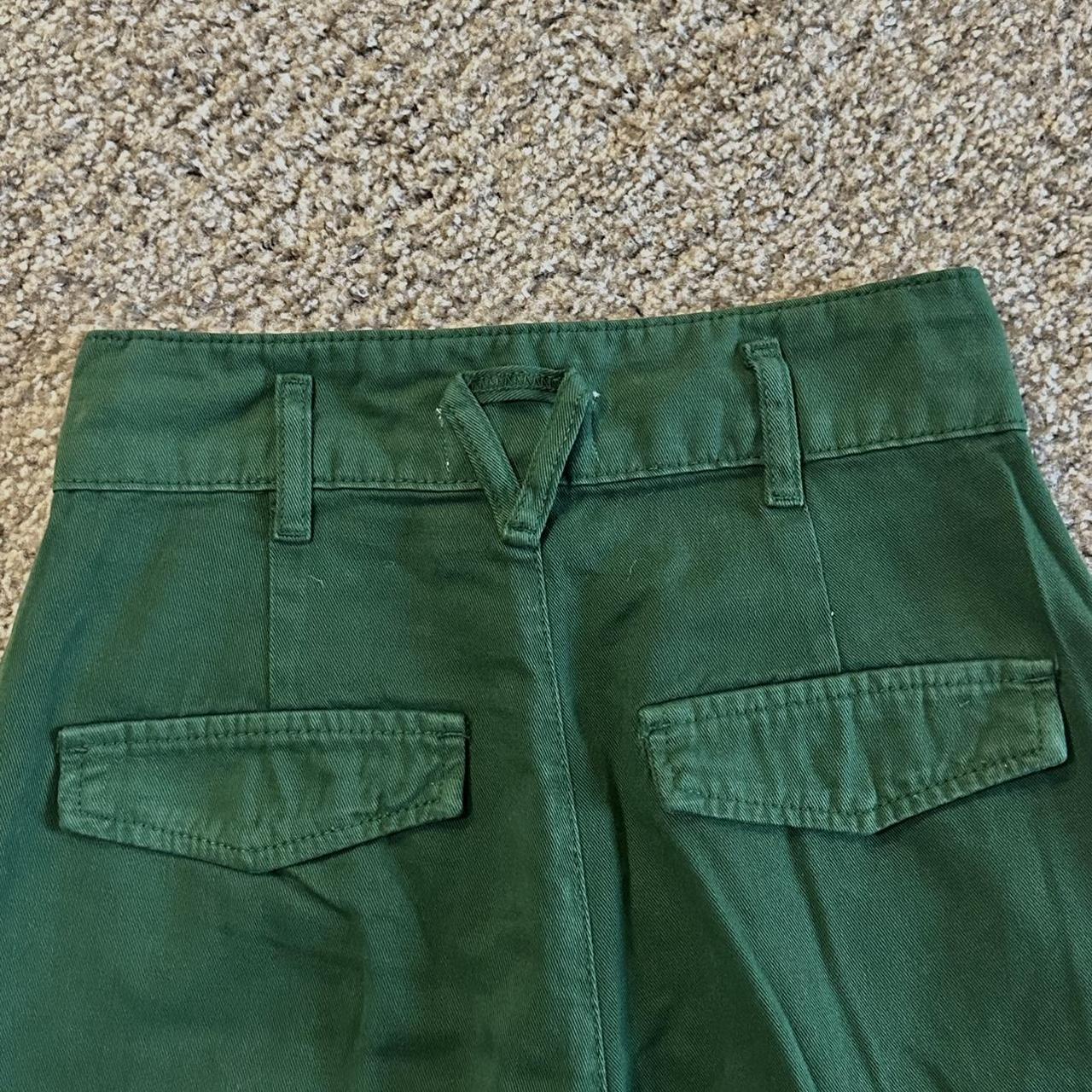 Stradivarius Women's Green Bottoms | Depop