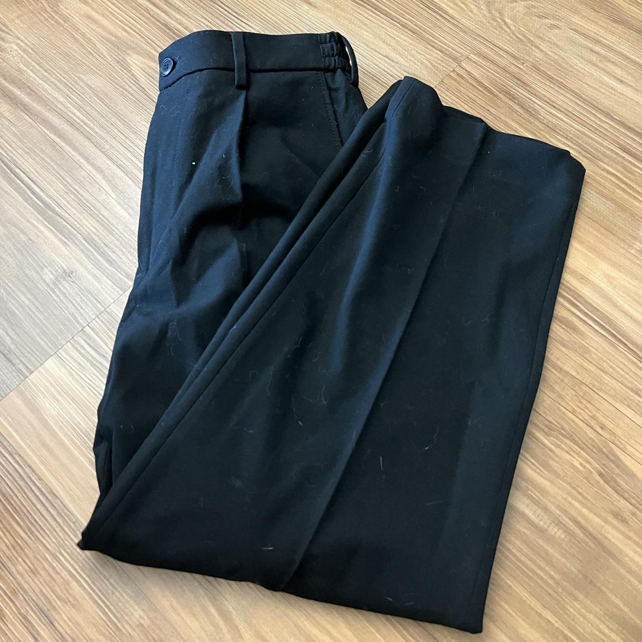 uniqlo pleated wide pants color: black size: small - Depop