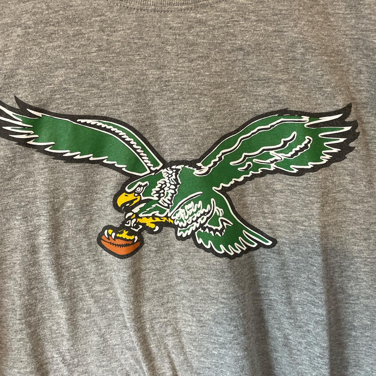 Nike / Men's Philadelphia Eagles Historic Logo Green T-Shirt