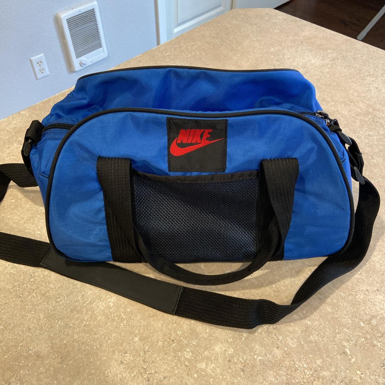 toiletry bag nike