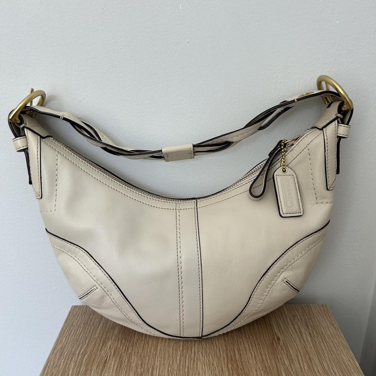 item listed by anyasvtg