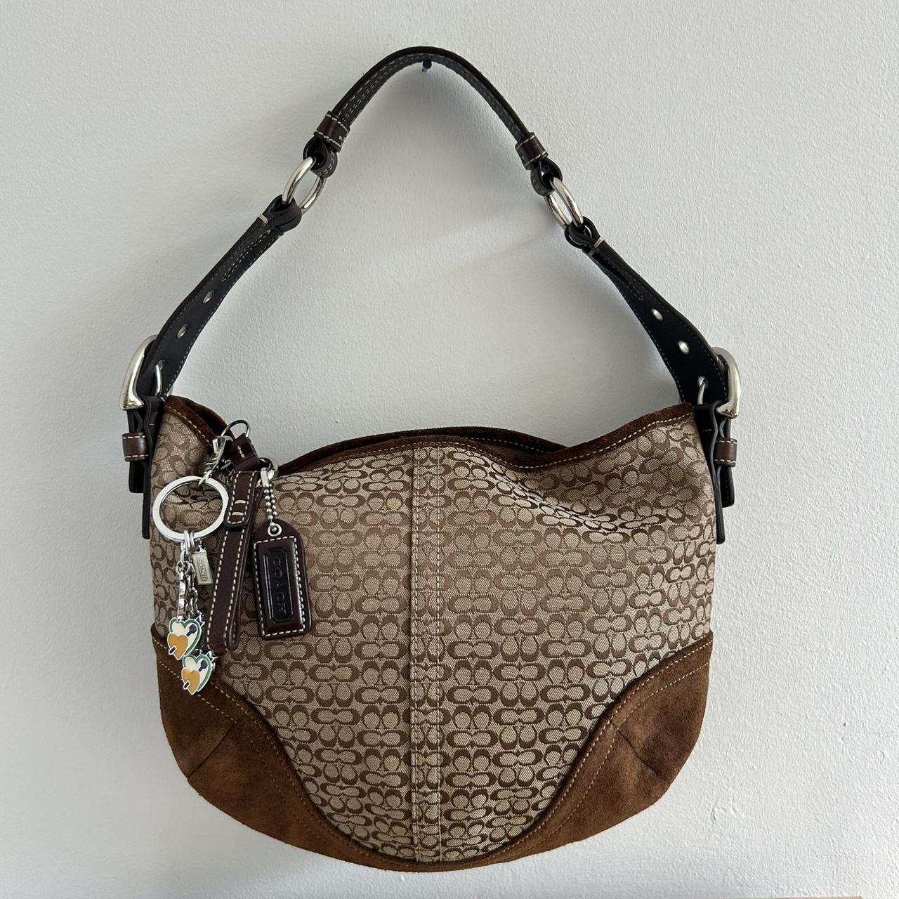 item listed by anyasvtg