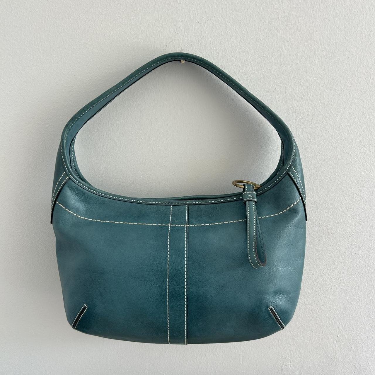 item listed by anyasvtg