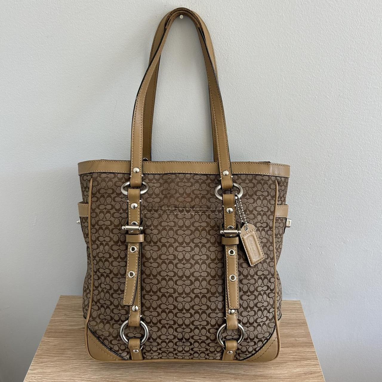 item listed by anyasvtg
