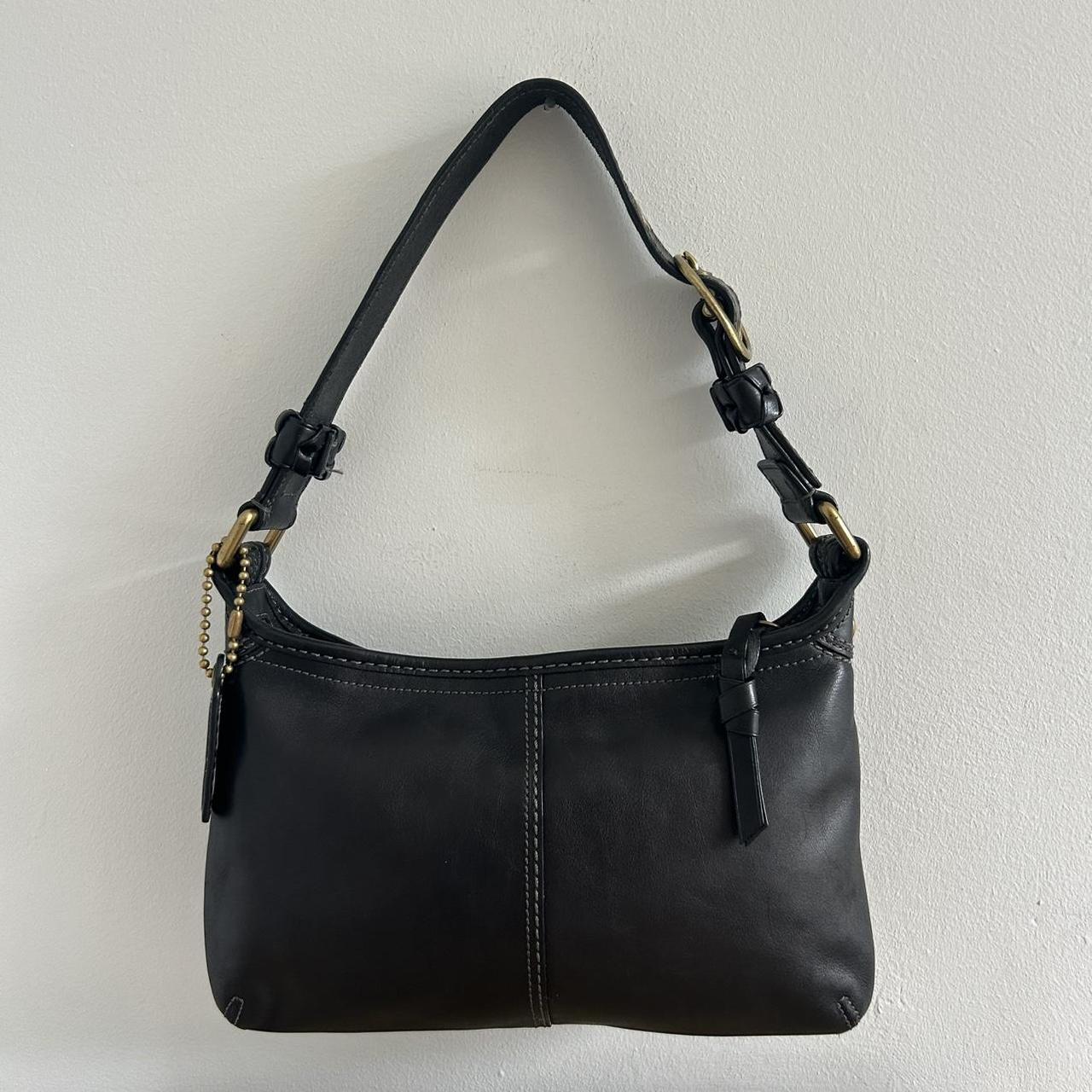 item listed by anyasvtg