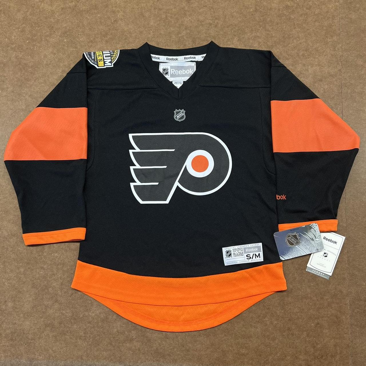 Philadelphia Flyers NHL Hockey Tee Size: XL also - Depop