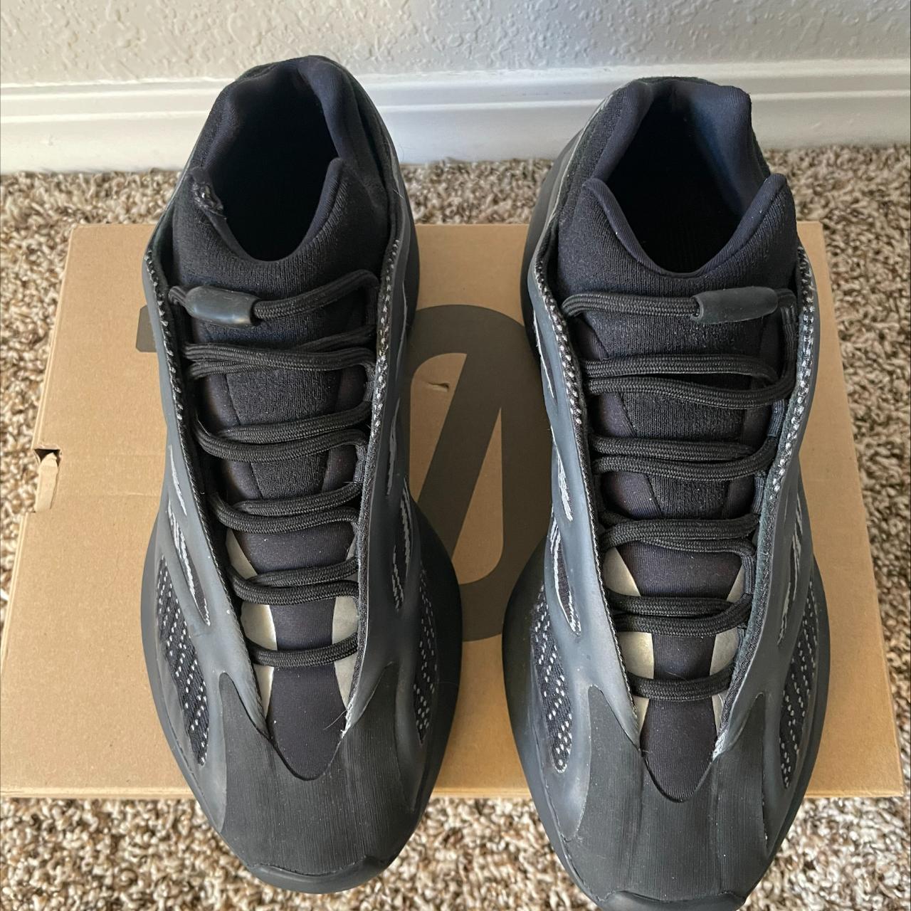 Yeezy men best sale to women size