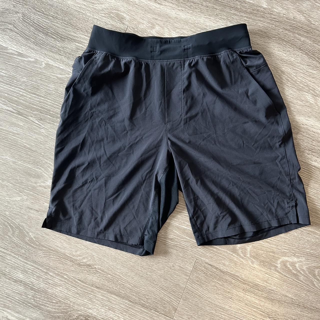 LULULEMON 9 INCH MEN SHORTS - Depop