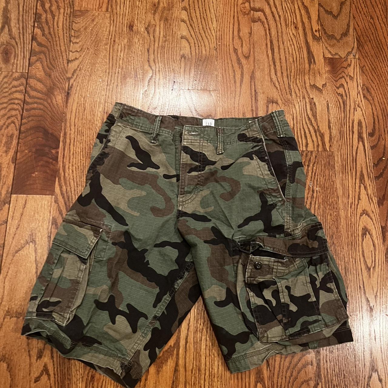 camo gap cargo shorts Size 30 Camo Cargo Gap Depop