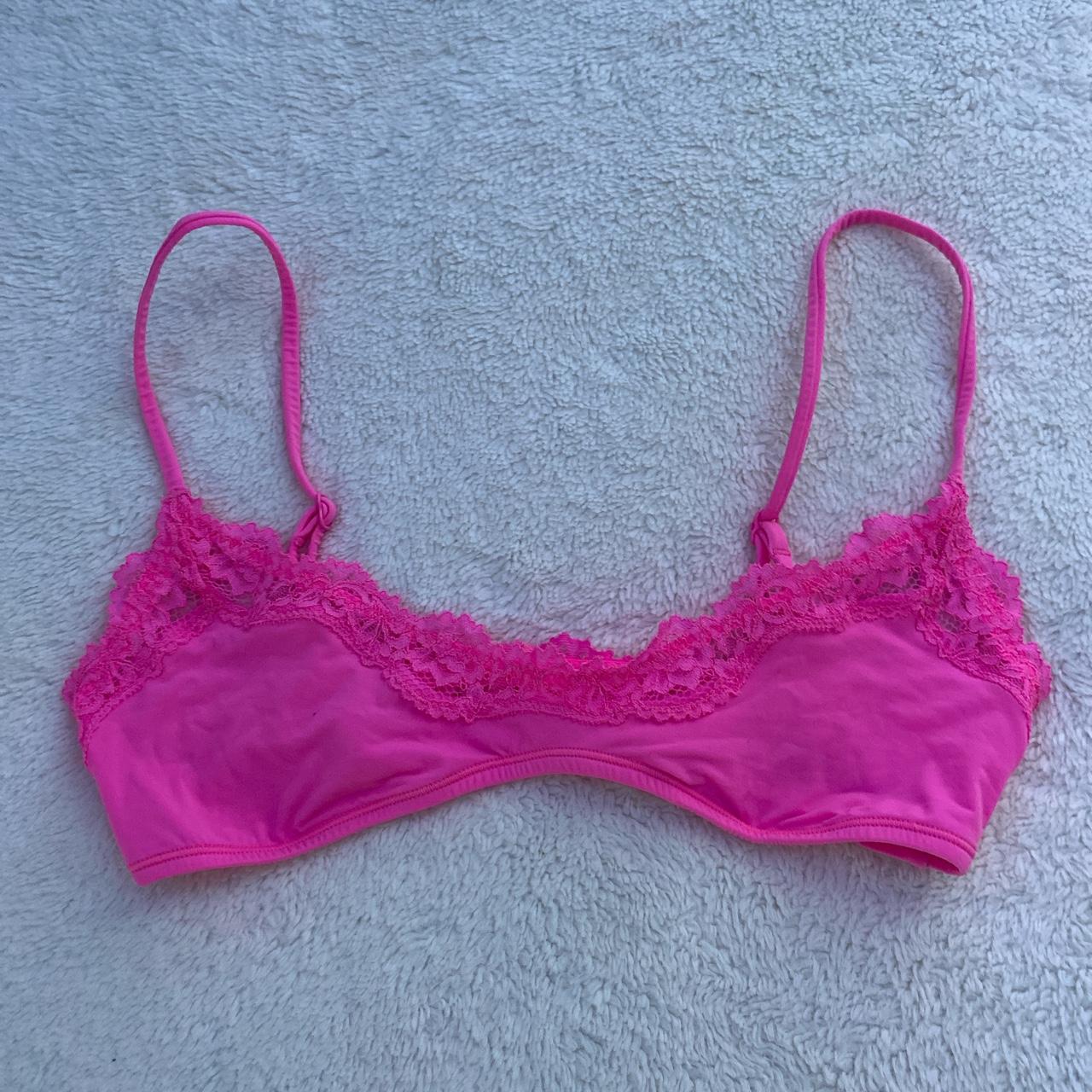 super cute scoop bra- skims dupe two pack from old - Depop