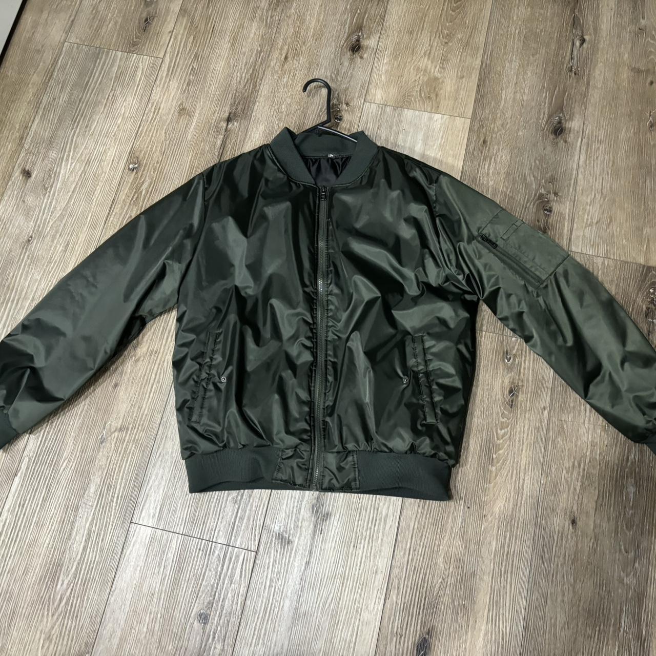 Green Insulated Bomber Jackett Large north face like - Depop