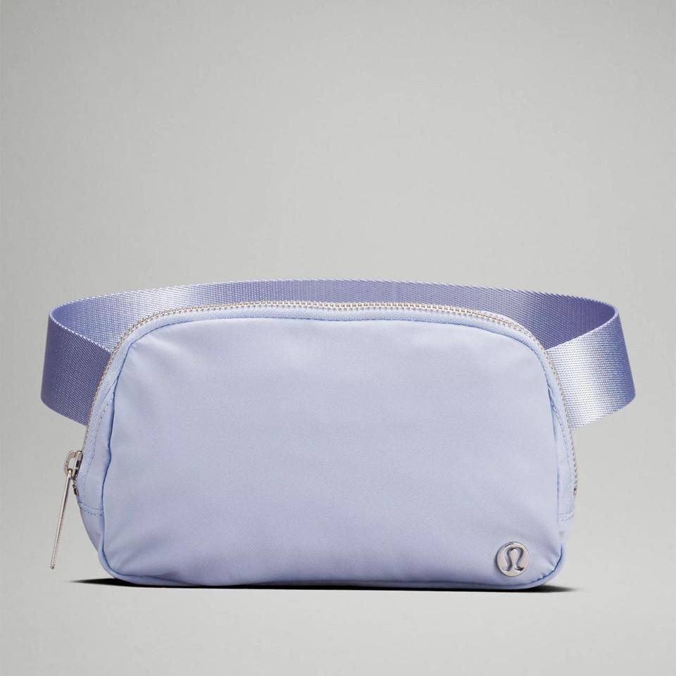 Lululemon everywhere belt bag in lavender - Depop