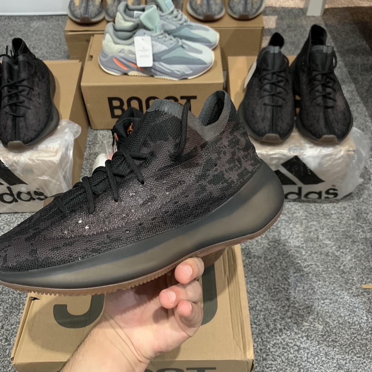 black yeezy trainers