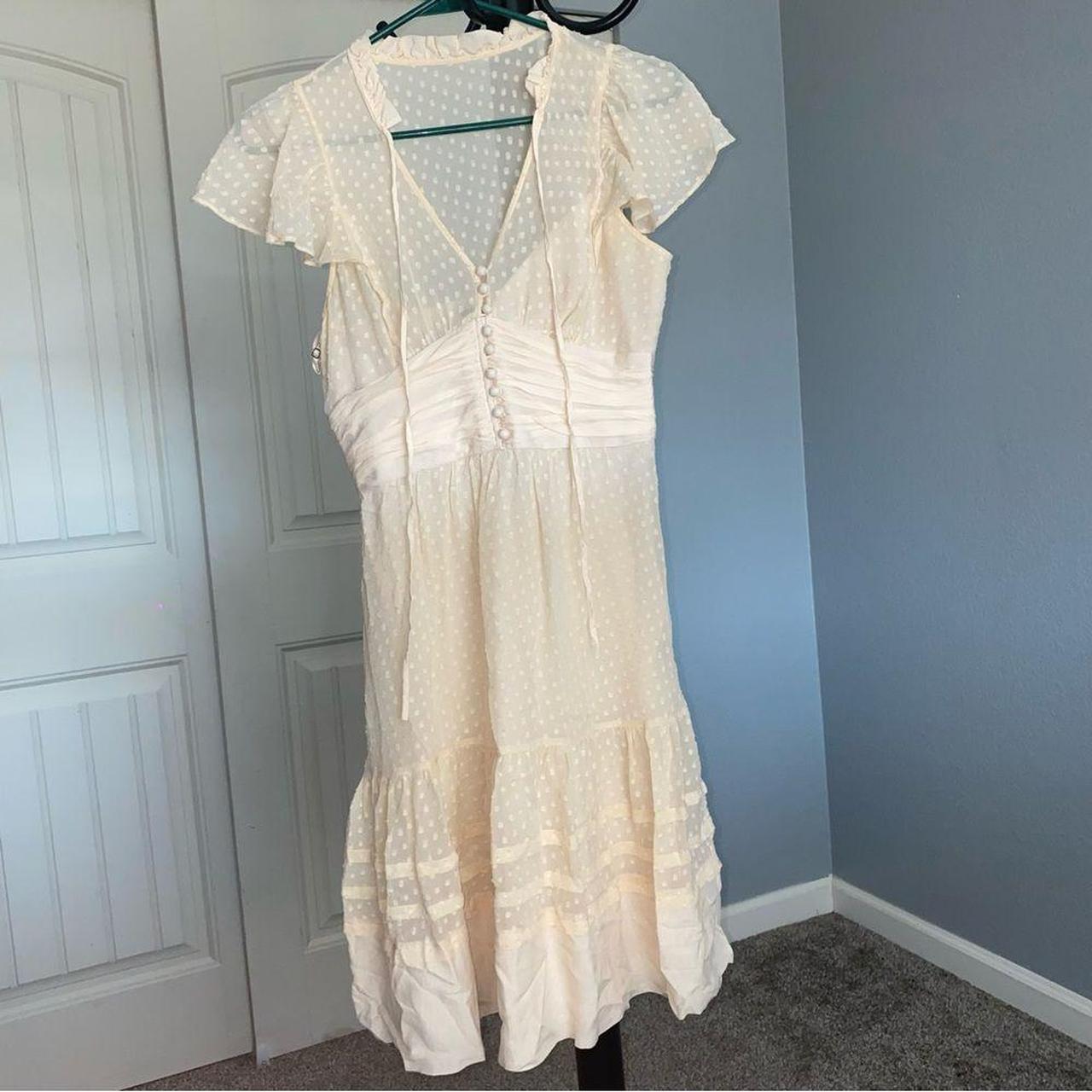 BCBG MAXAZRIA 100 silk Women s dress Has a Depop