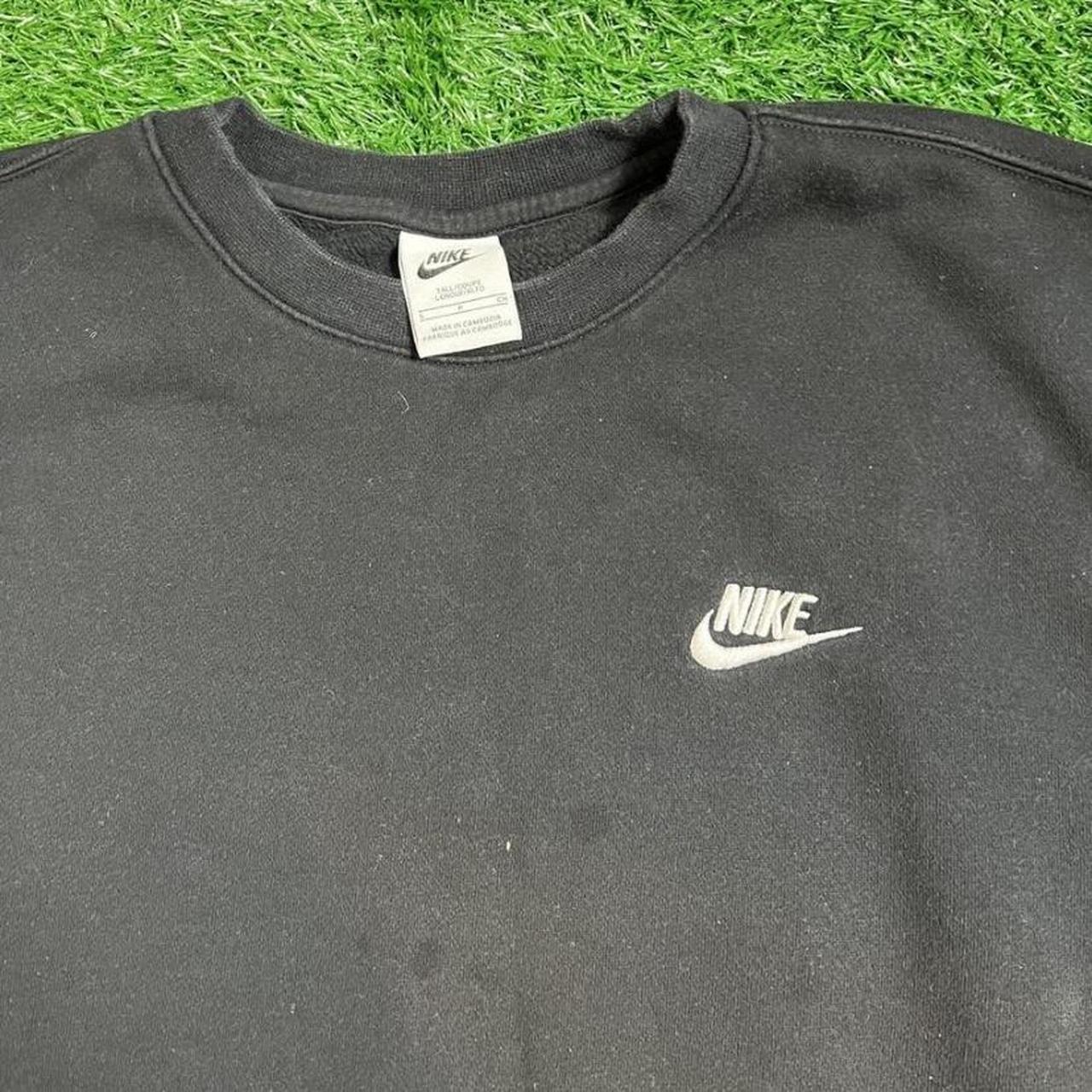 Nike crewneck small online logo