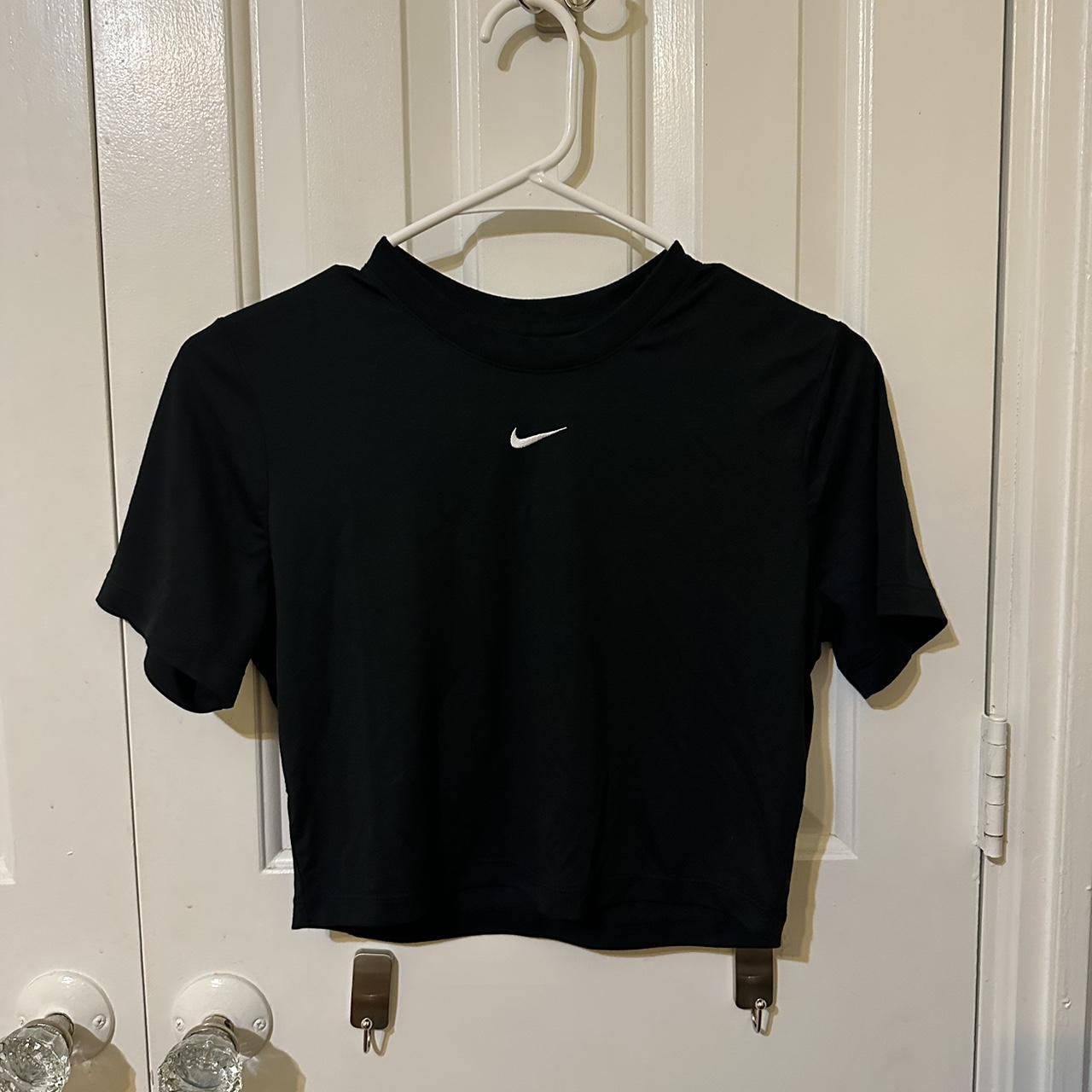 black nike crop top hoodie