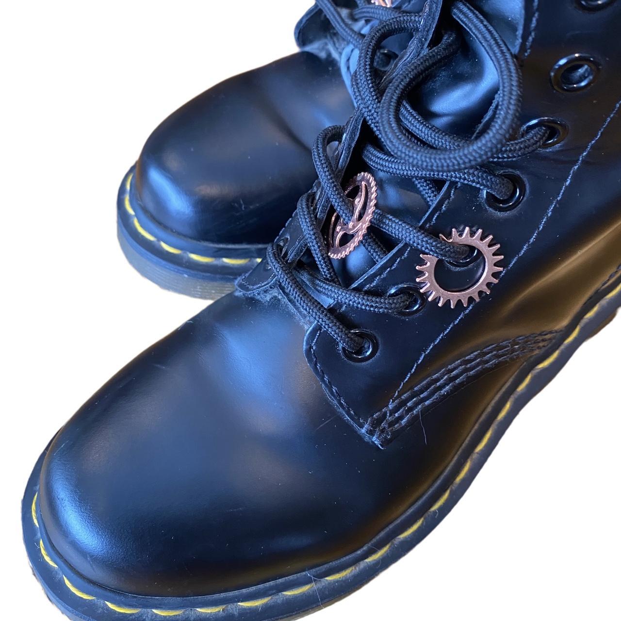 Doc martens clearance air walk