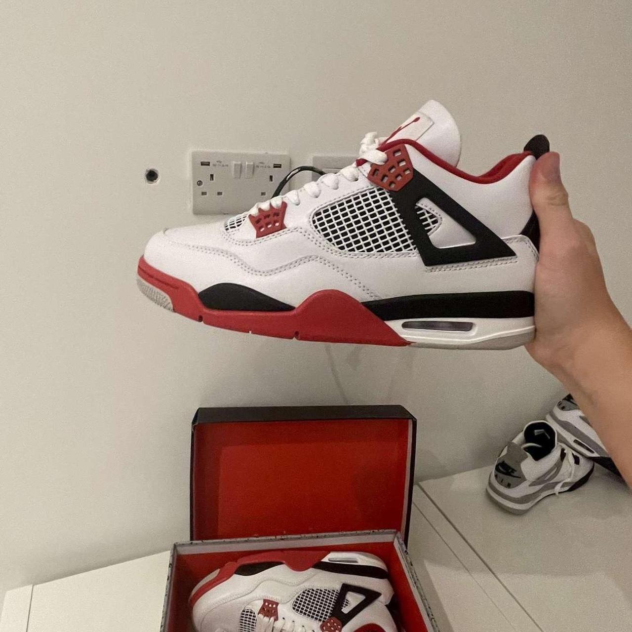 women's fire red jordan 4