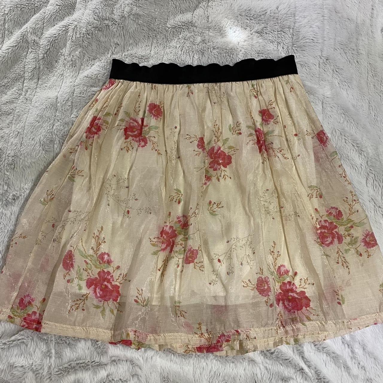 Twee kawaii cutecore fluffy floral Mesh skirt In... - Depop