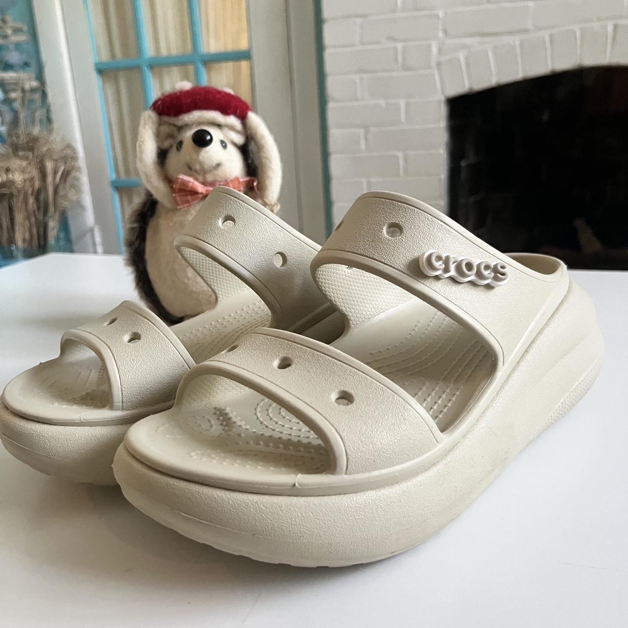 Crocs Women's Cream Sandals | Depop