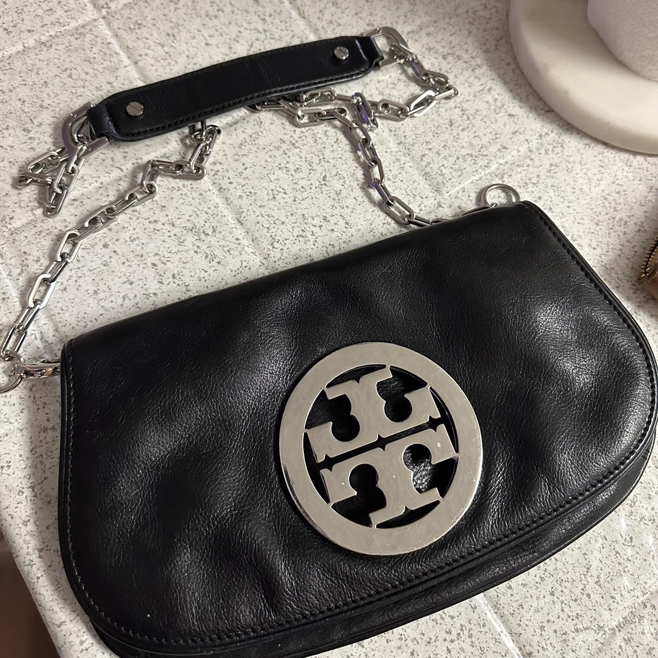 Tory Burch Eleanor White Silver Logo Small, Women's Fashion, Bags &  Wallets, Purses & Pouches on Carousell