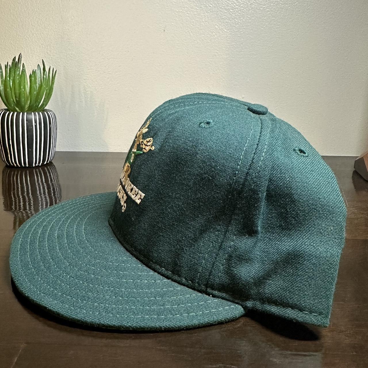 OK THIS ONE IS COOL: VINTAGE MILWAUKEE BREWERS - Depop