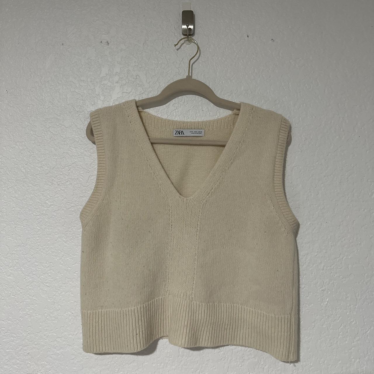 Zara Women's Cream and White Gilet Depop