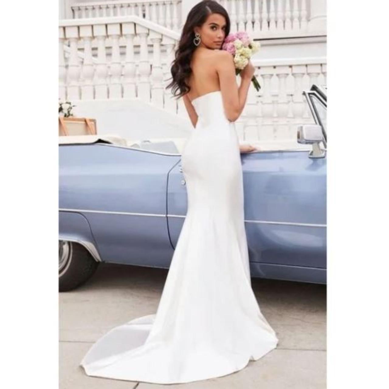 Club l hot sale wedding dress