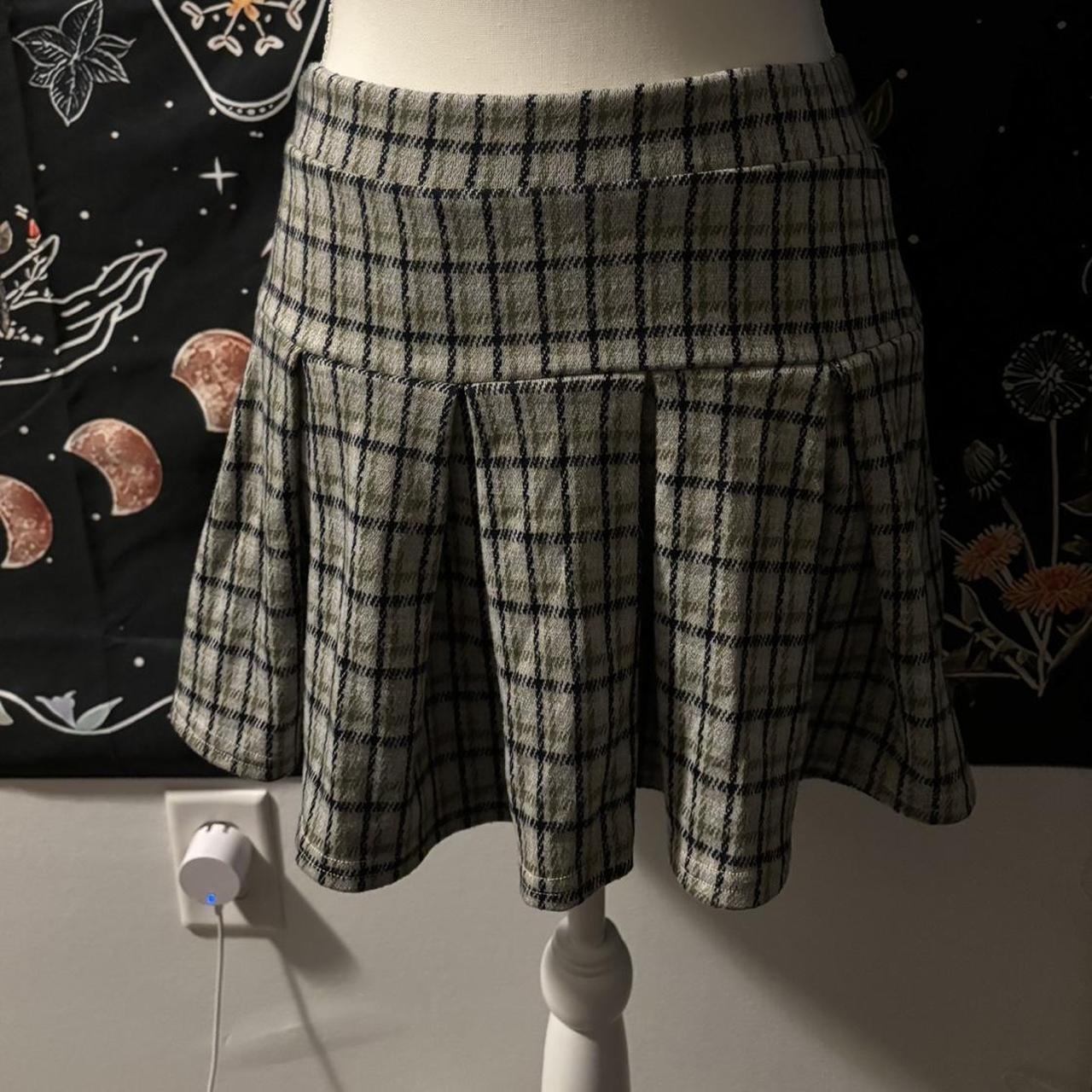 Green plaid skirt with shorts 12 1 2 inches long 27. Depop