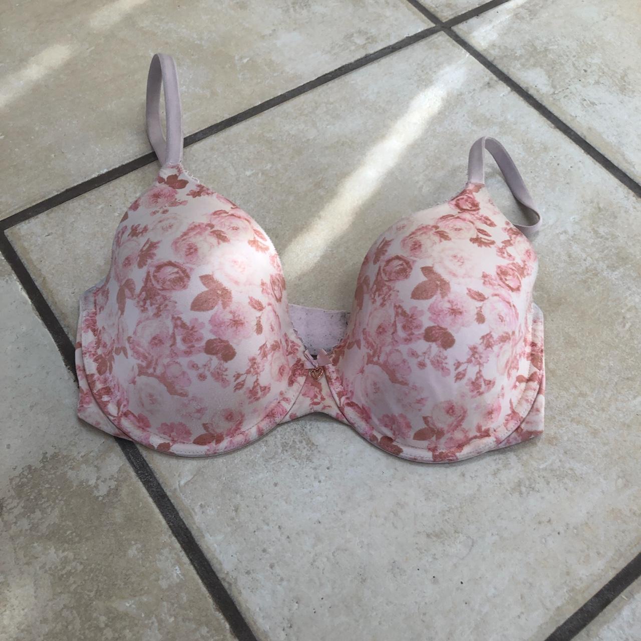 Non-wired t-shirt bra. 32AA but fits 32A. Turquoise - Depop