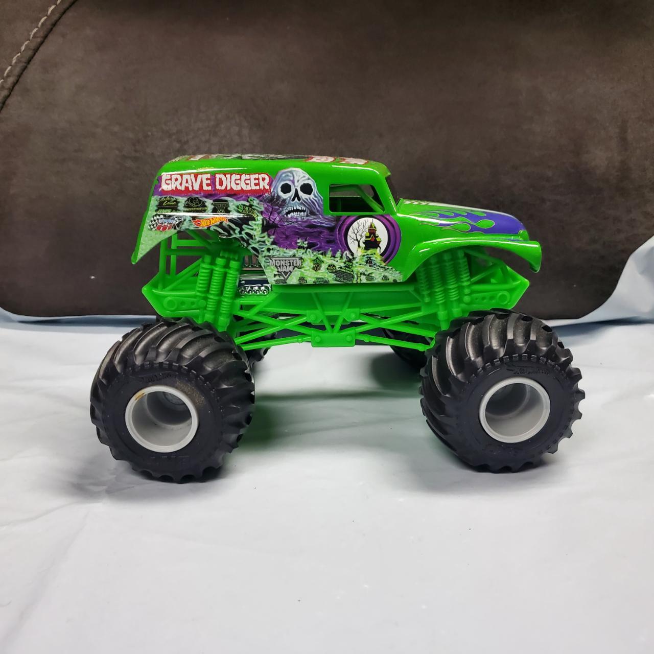 Die Cast - Metal Body - Grave Digger - How Wheels... - Depop