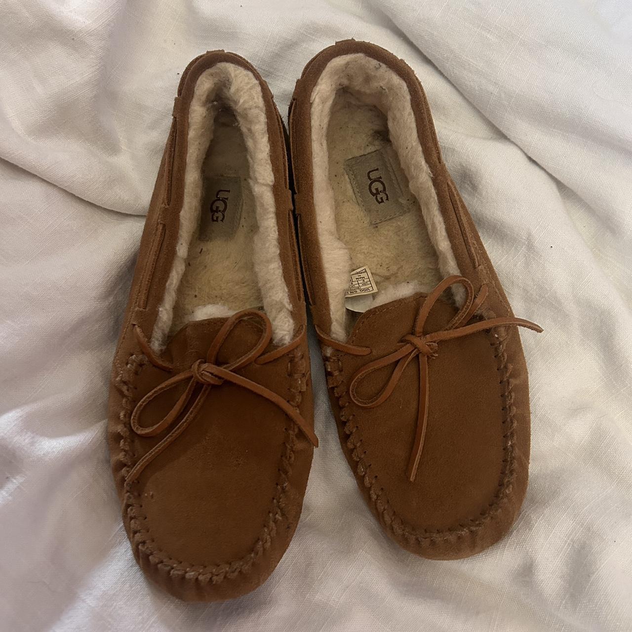 Ugg moccasins clearance womens