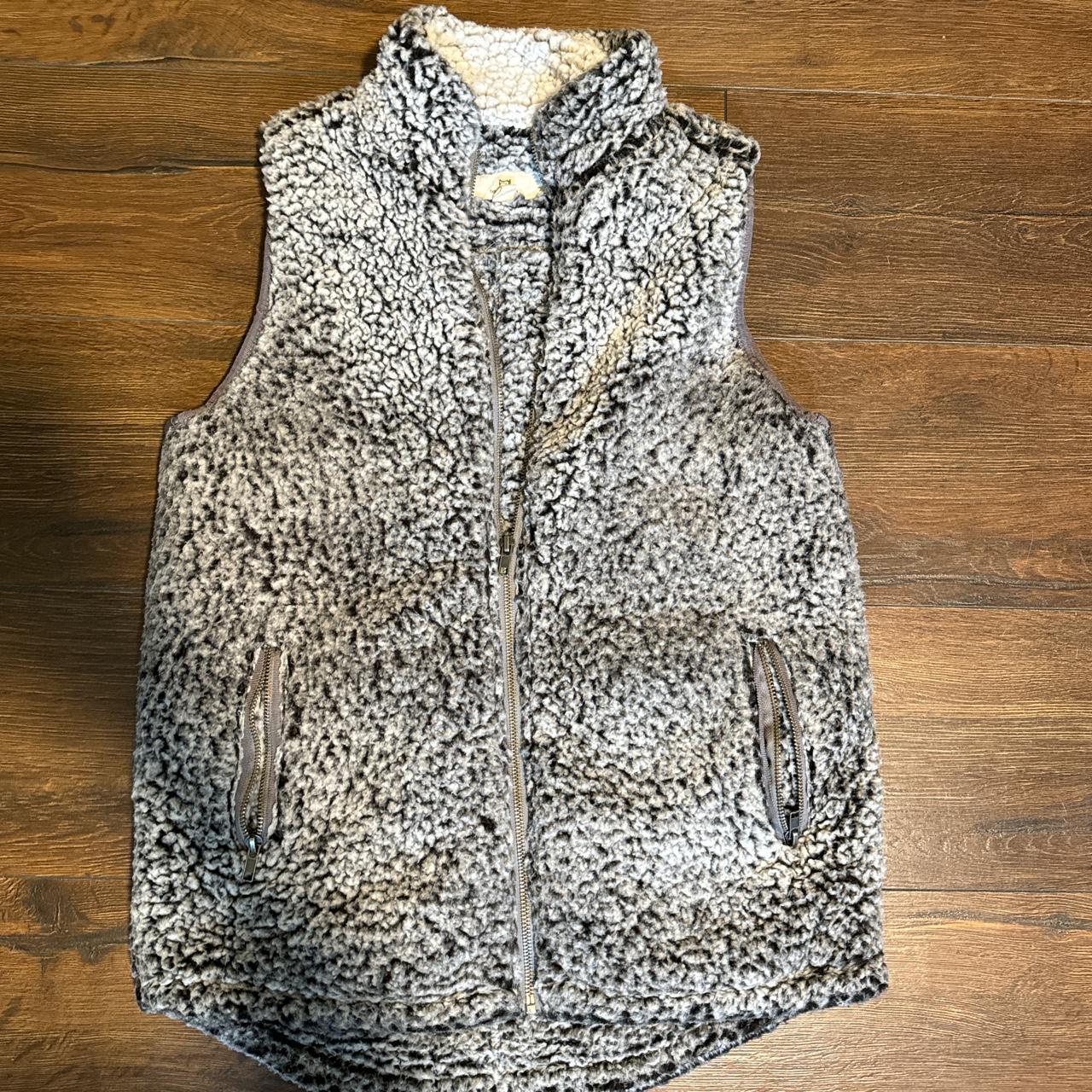 Thread and clearance supply vest sherpa