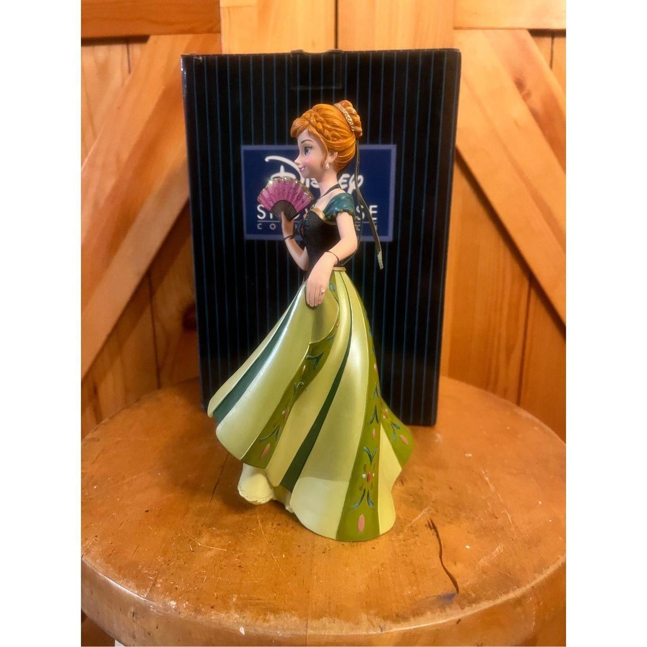 Collectible figurine Enesco Disney Showcase Frozen 2 (Anna)