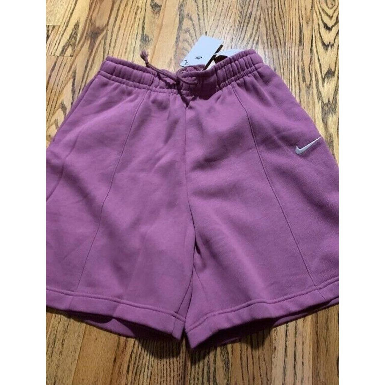 Nike Essential Fleece Shorts in Purple-Pink