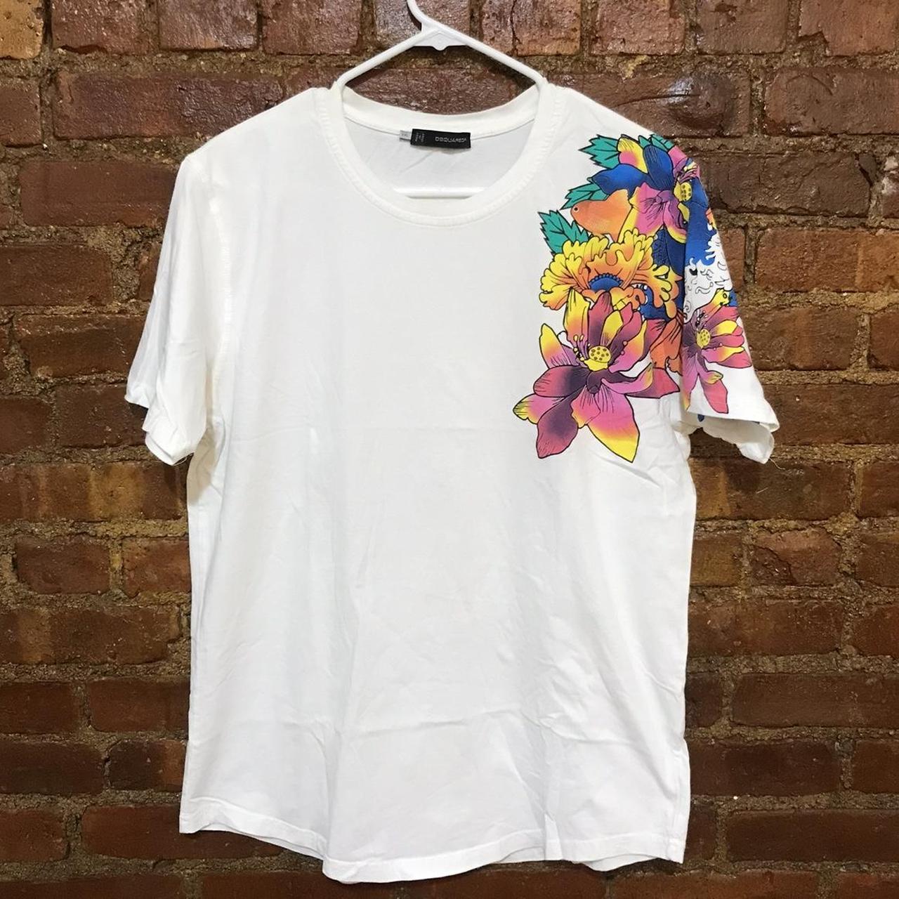 DSQUARED FLOWER LOGO SLEEVE TEE White t-shirt w/... - Depop