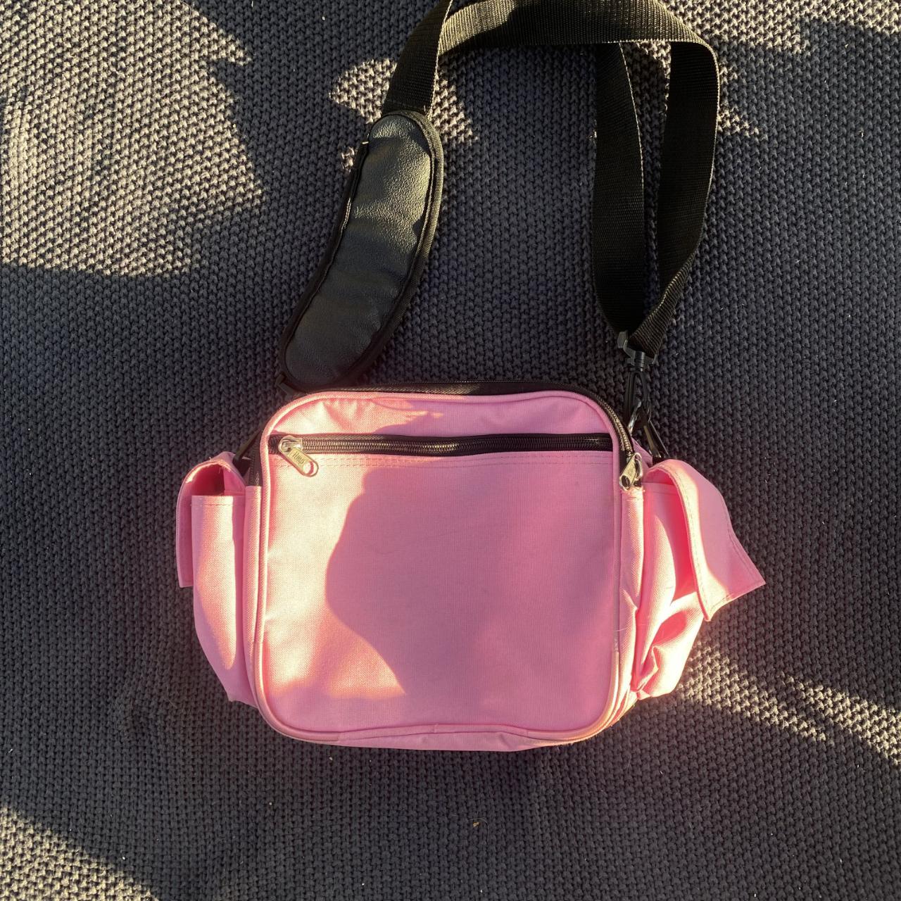 Pink Hopkins medical utility bag. Used, no flaws... - Depop