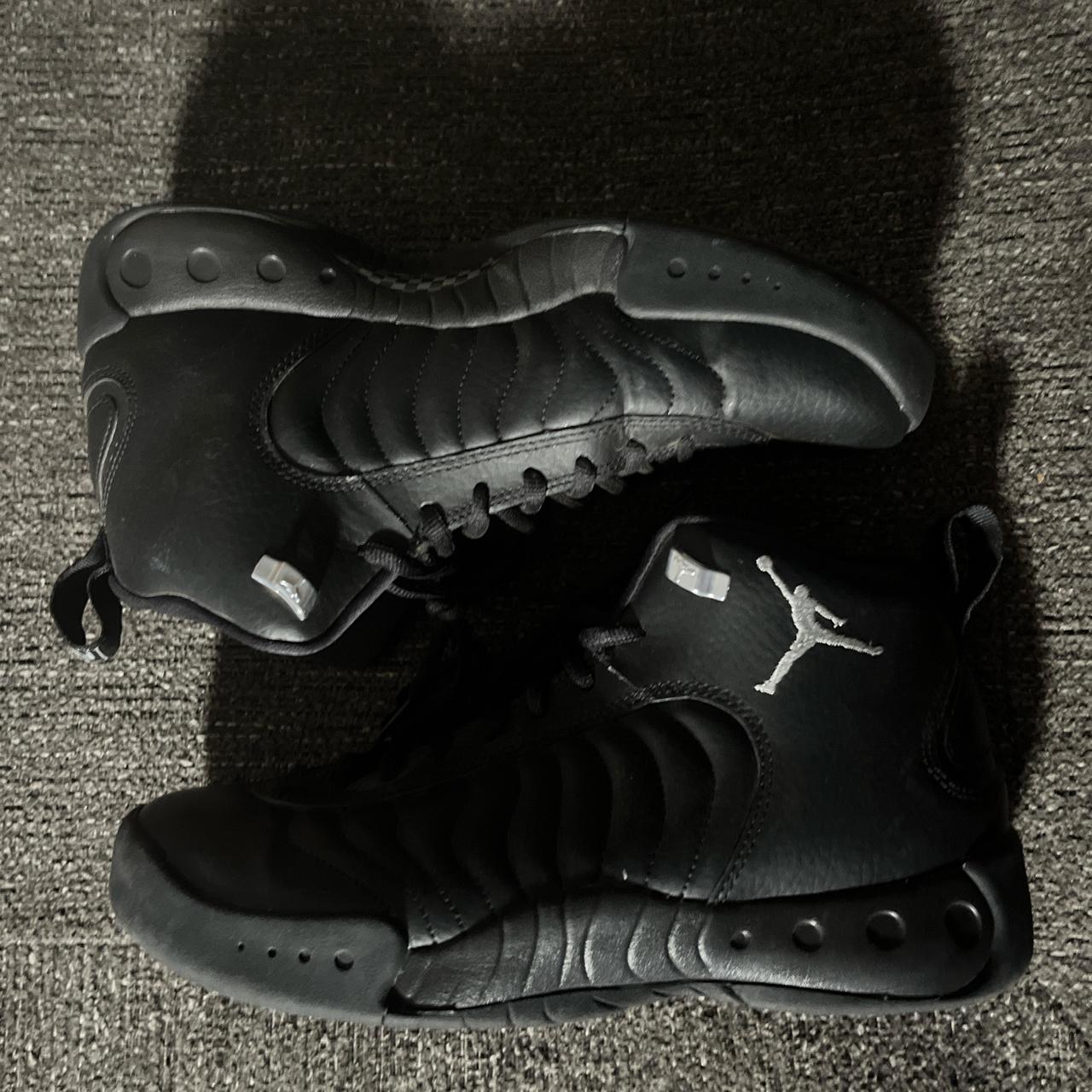 Jumpman all black retailer