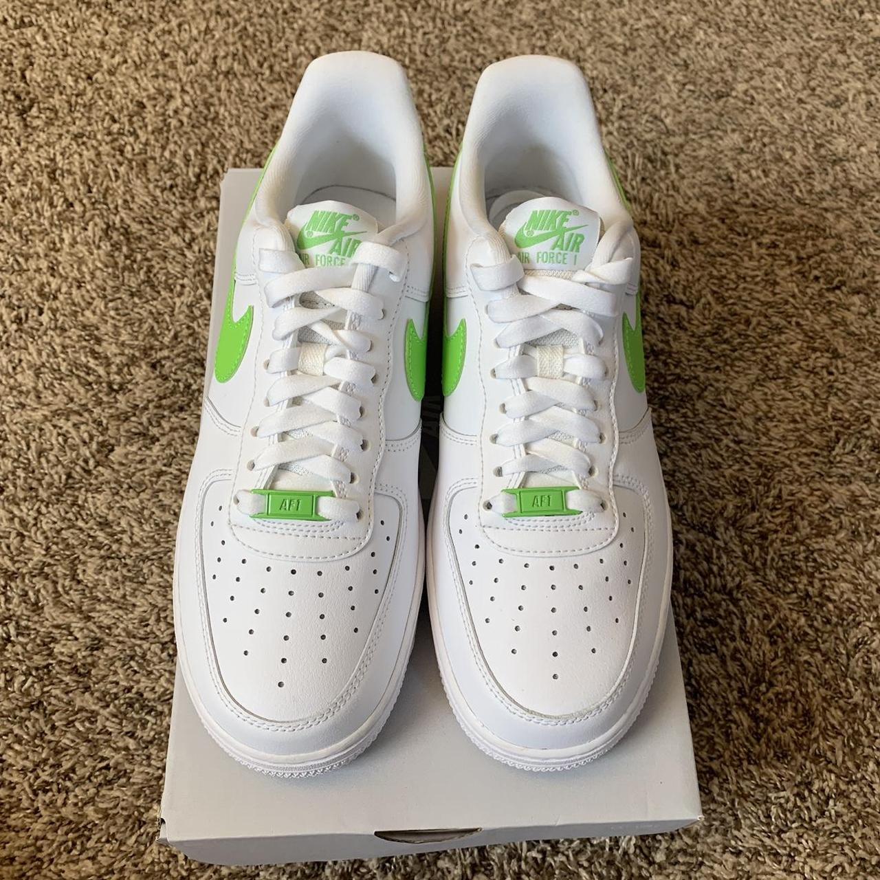 Nike air force 1 '07 white and fluro green trainers hotsell