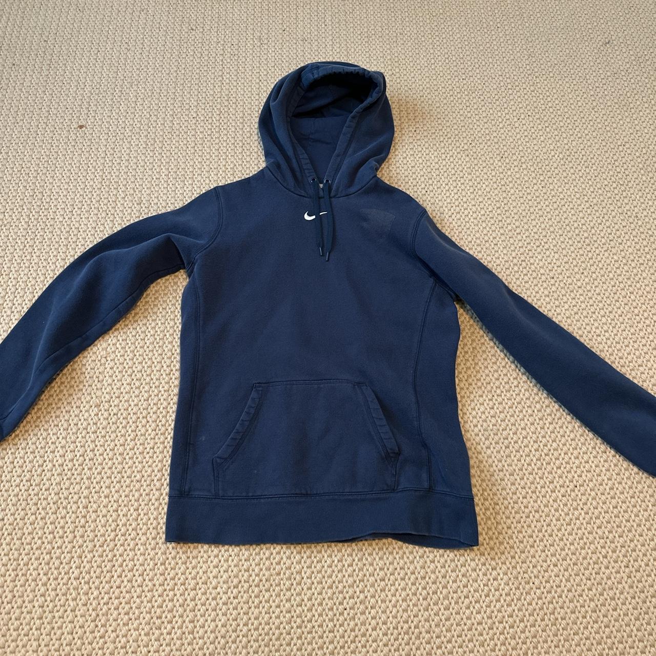 nike hoodie middle swoosh