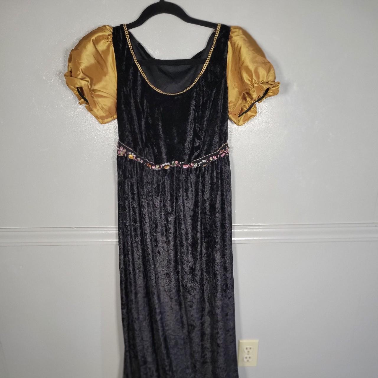 Halloween Costume Super Long Renaissance Type Depop halloween-costume-super-long-renaissance-type-depop