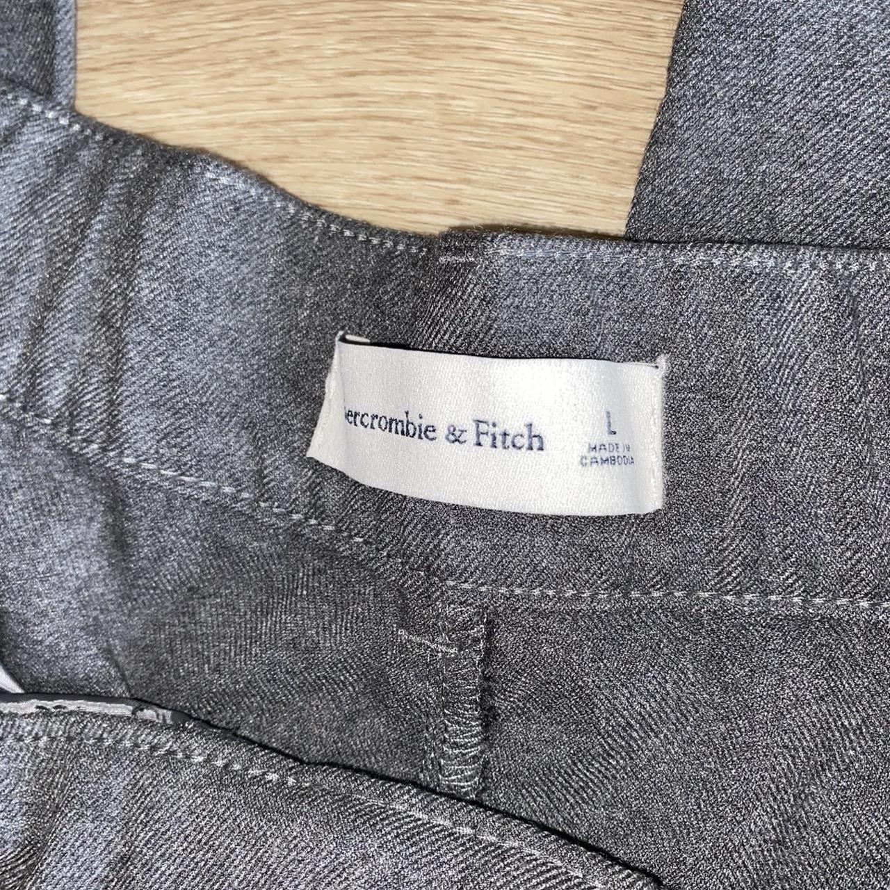 Abercrombie & Fitch Women's Grey Trousers (2)