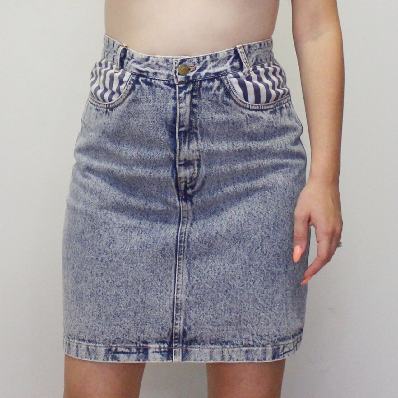 Vintage 80s LEVI'S 550 hot short denim skirt, Women's Fashion, Bottoms,  Skirts on Carousell