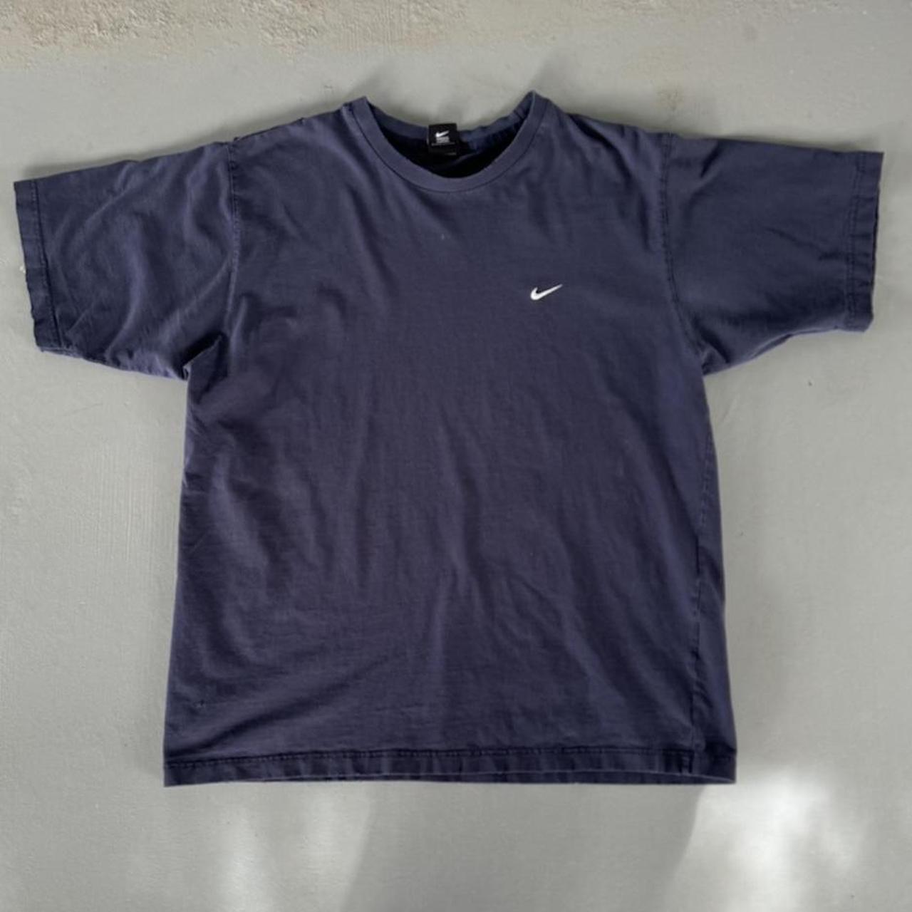 Vintage 90's Nike athletic shirt Size XL One very - Depop