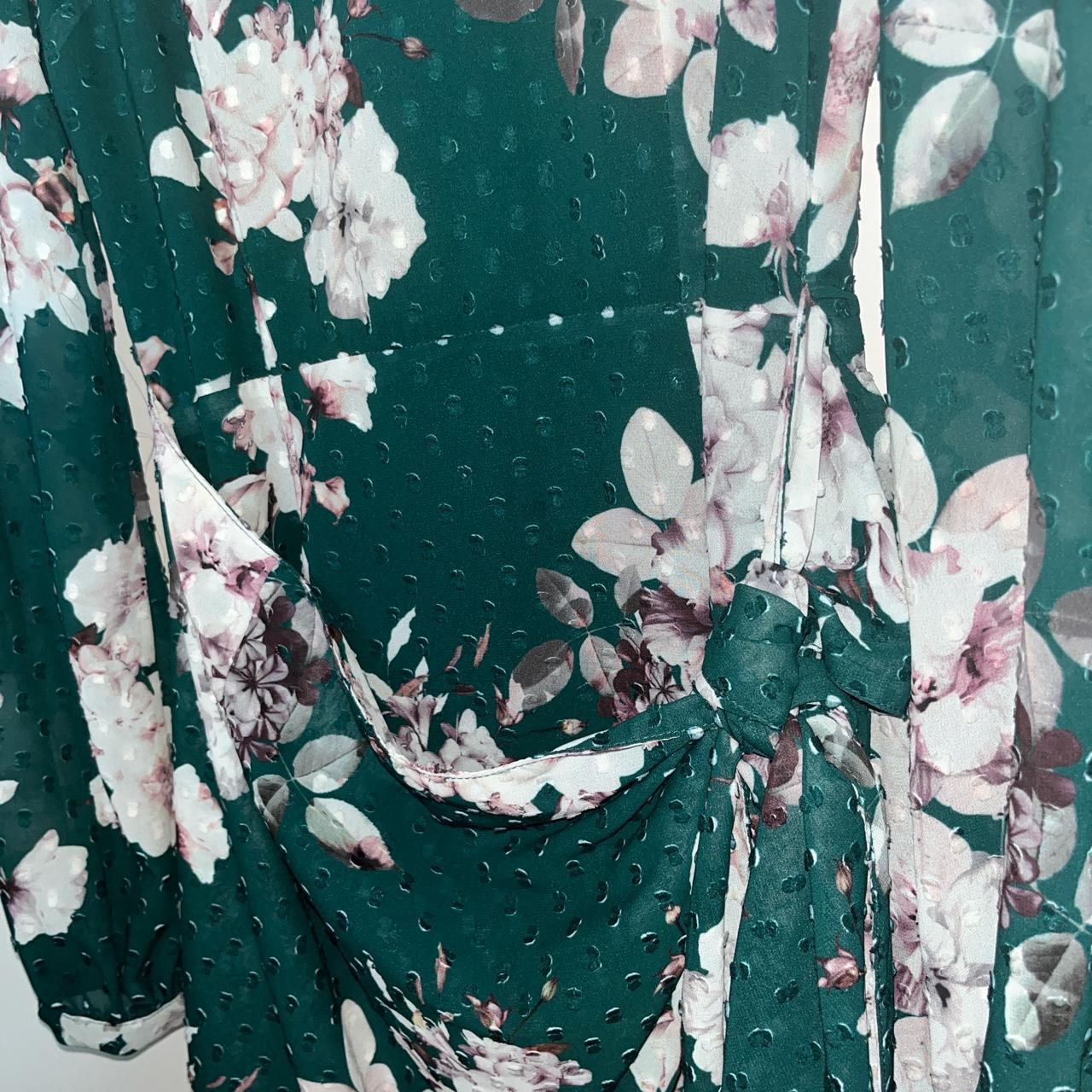 Dotti green flower long sleeve dress. Size 6 Worn... Depop