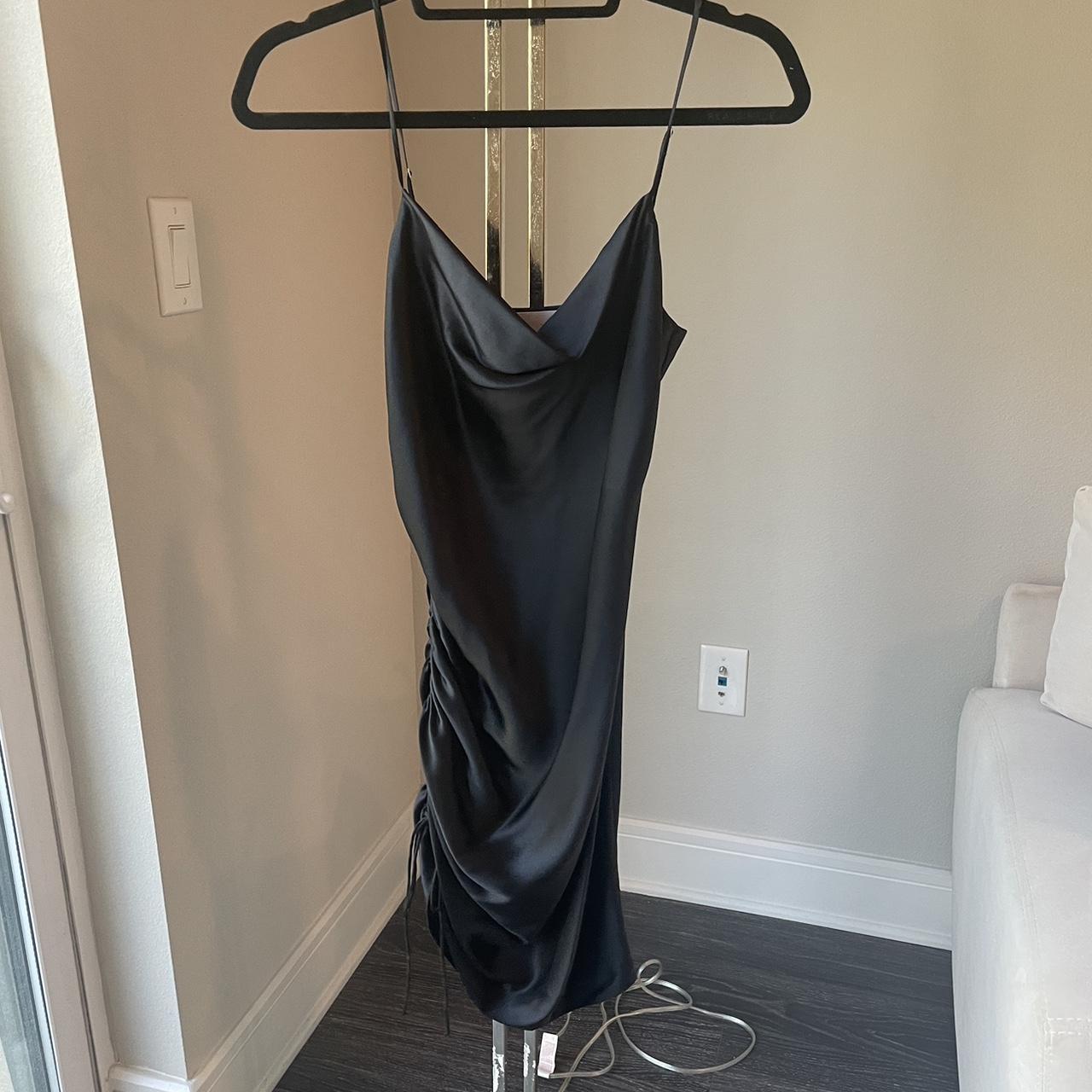 NWOT Cinq a Sept Astrid Dress in black. Size 00. Depop