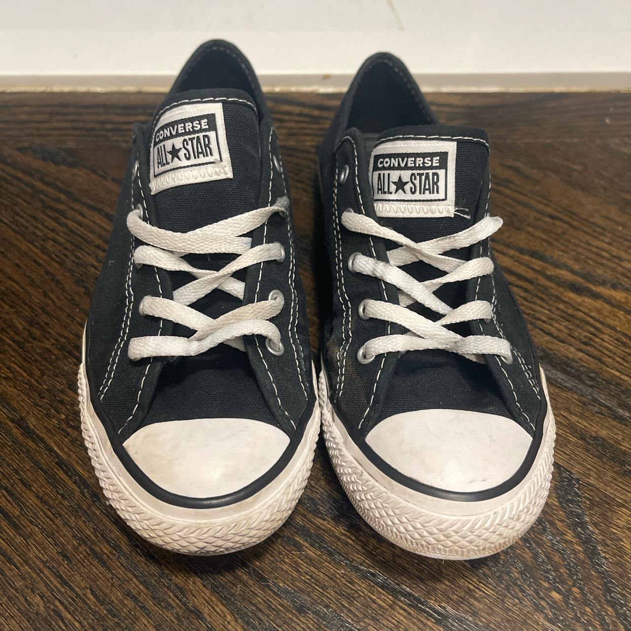 Converse Women's Black and White Trainers | Depop