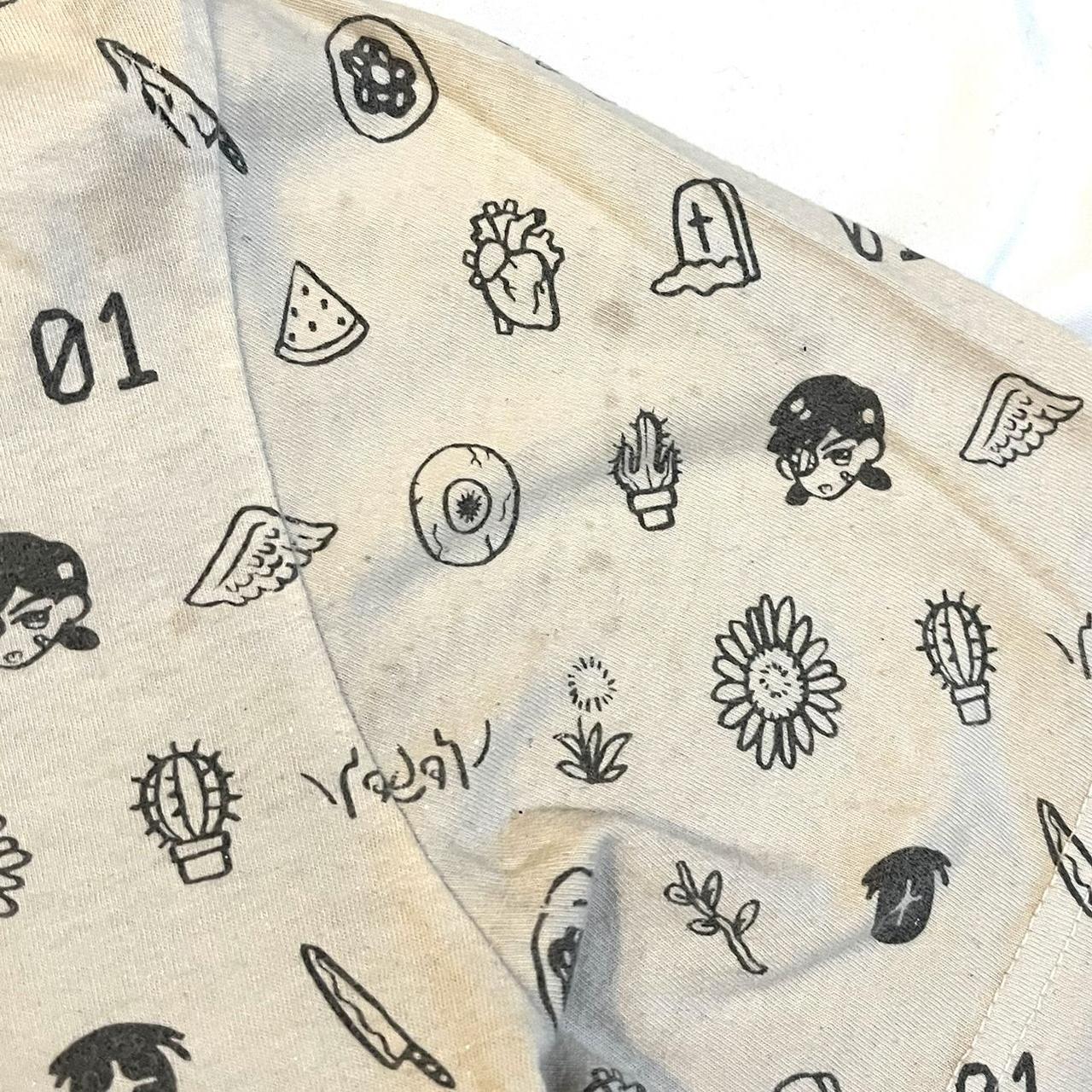OMOCAT Women's White and Black T-shirt (2)